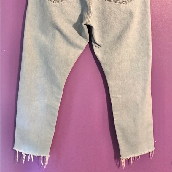 Levi Strauss Button Fly Distressed Jeans - Picture 5 of 9